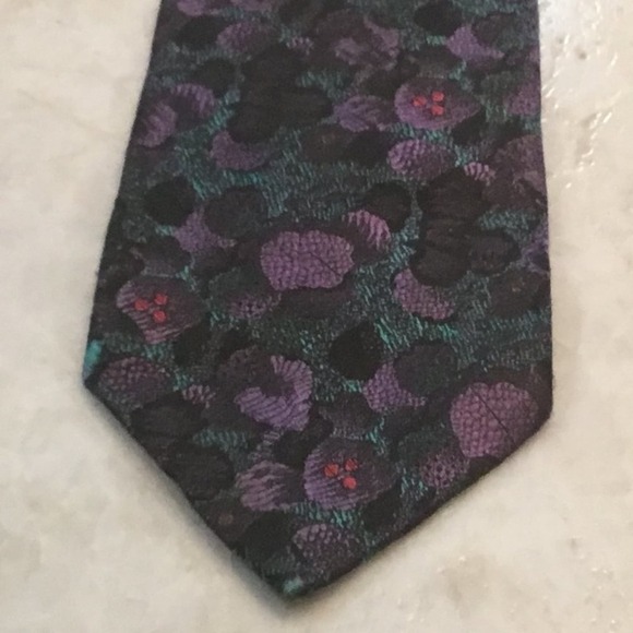 JE SUIS TIE - Picture 1 of 8